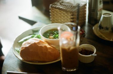 How to curate the perfect soup selection for a café menu